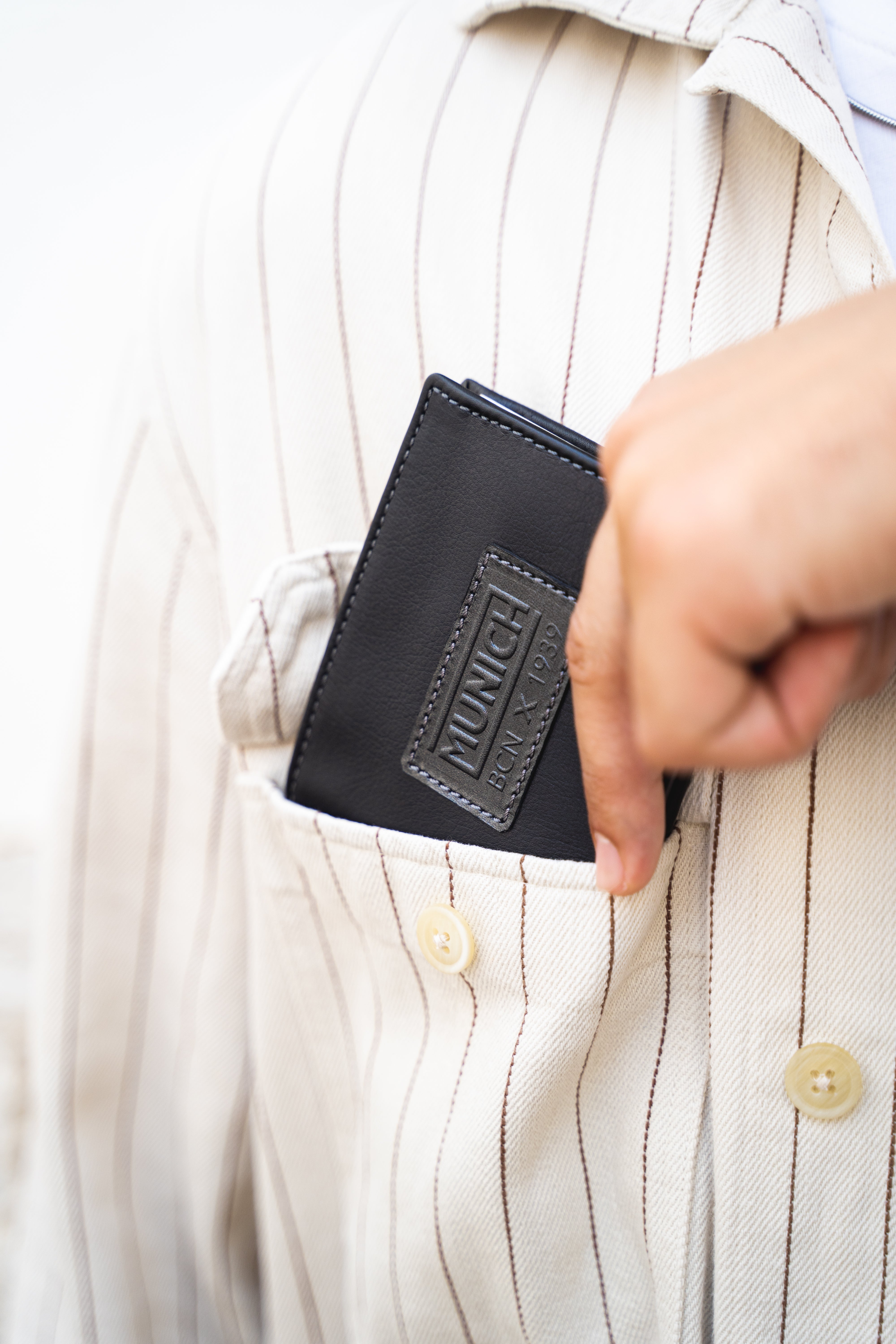 5208 144 - NEGRO - CARTERA MUNICH